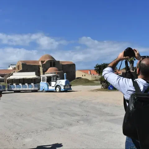 Minibus Educational tour Monteprama e Sinis Eccom
